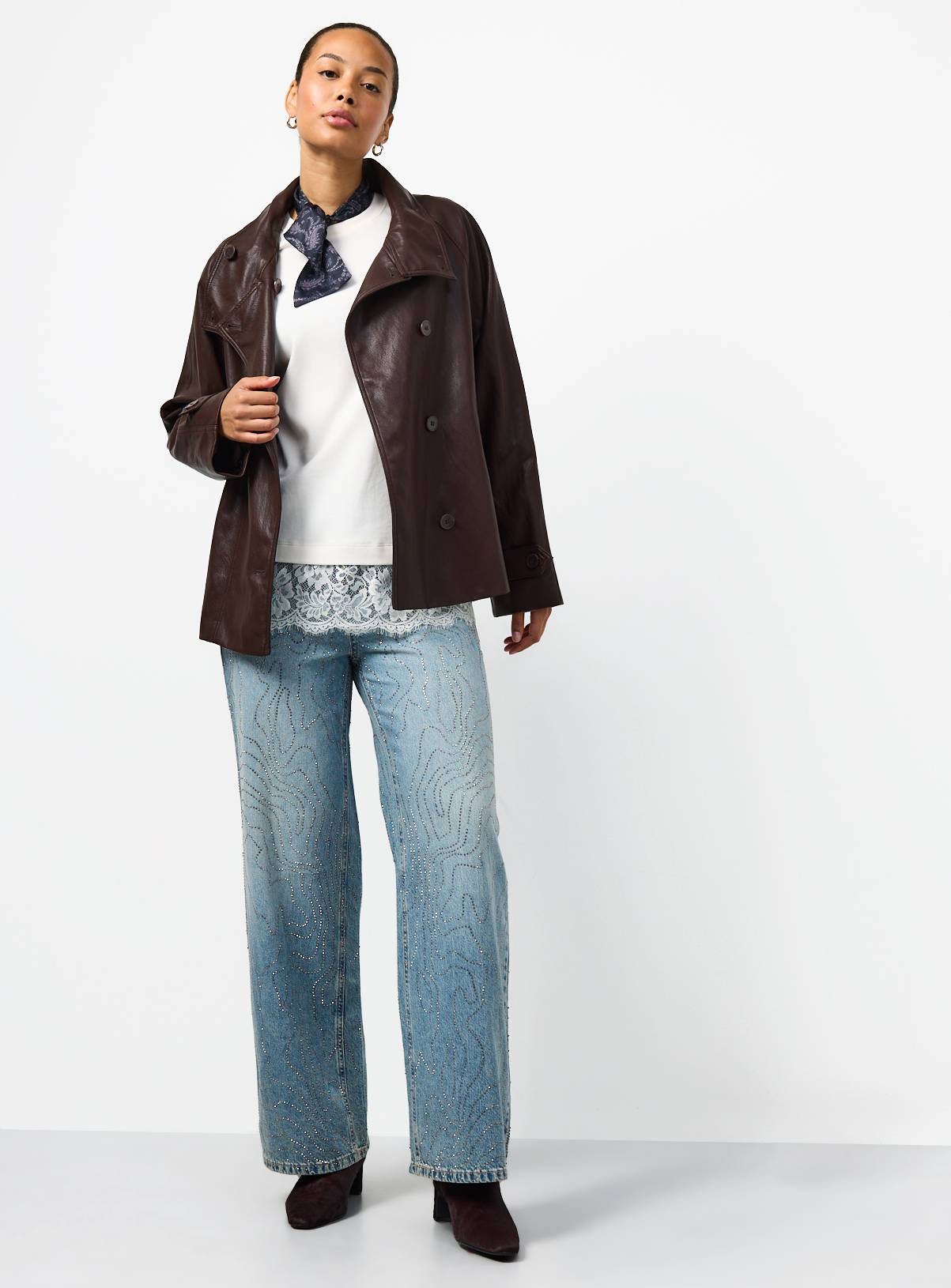 Mid-Wash Swirl Leg Wide Leg Jeans 14L - Image 3